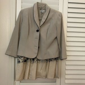 Dressbarn, skirt suit, size 6